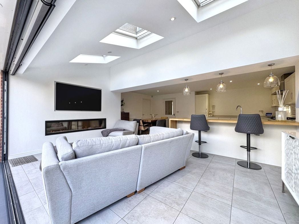 Property image 12 of 31