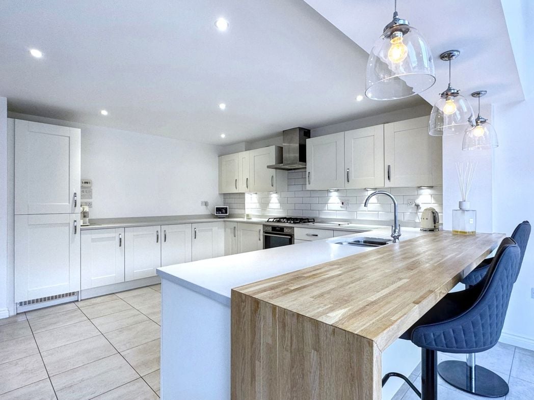 Property image 13 of 31