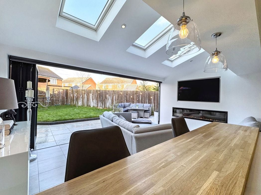 Property image 10 of 31
