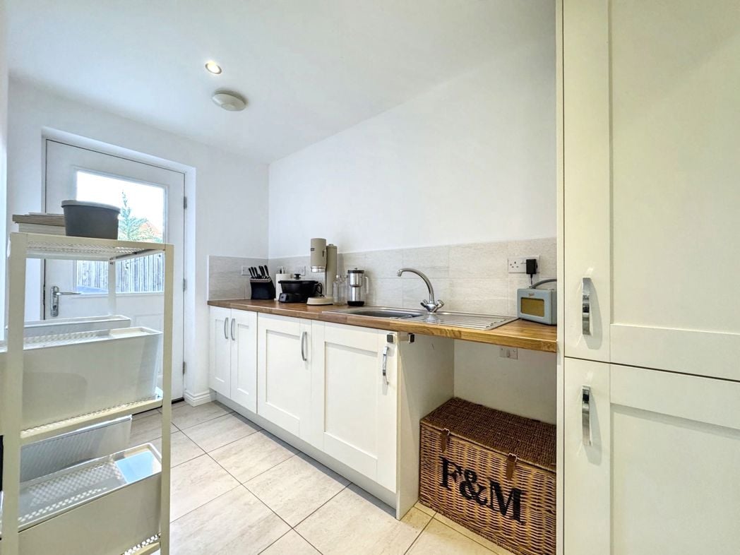 Property image 14 of 31
