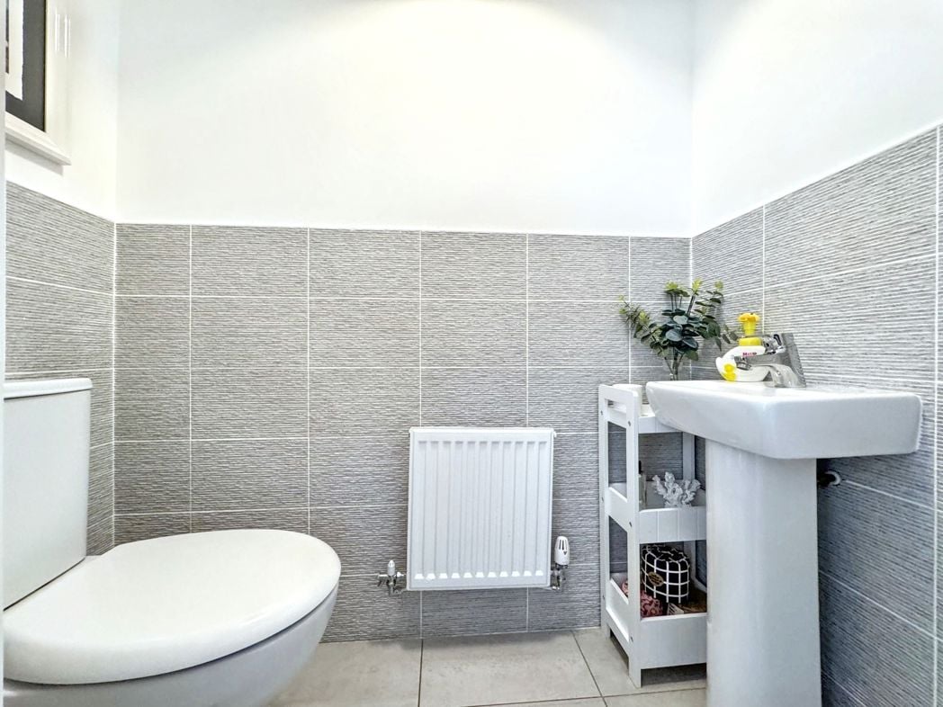 Property image 8 of 31