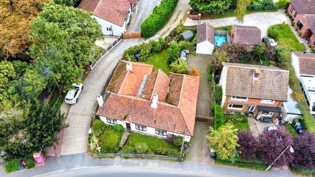Property image 2 of 15