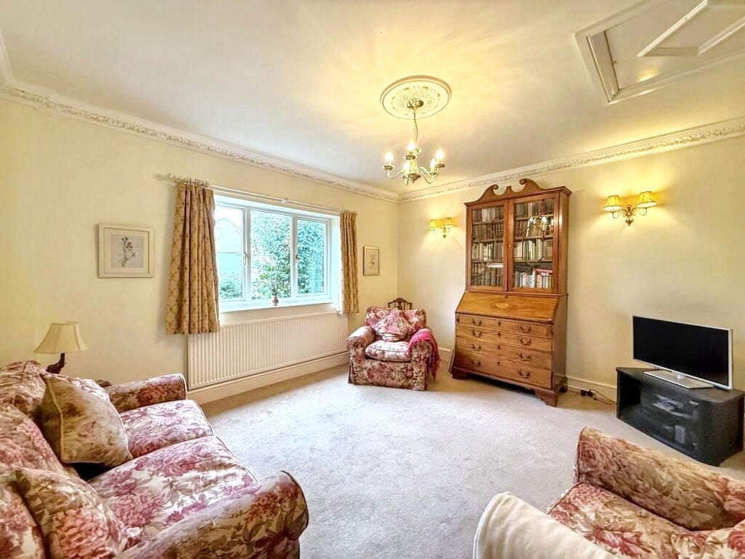 Property image 3 of 15