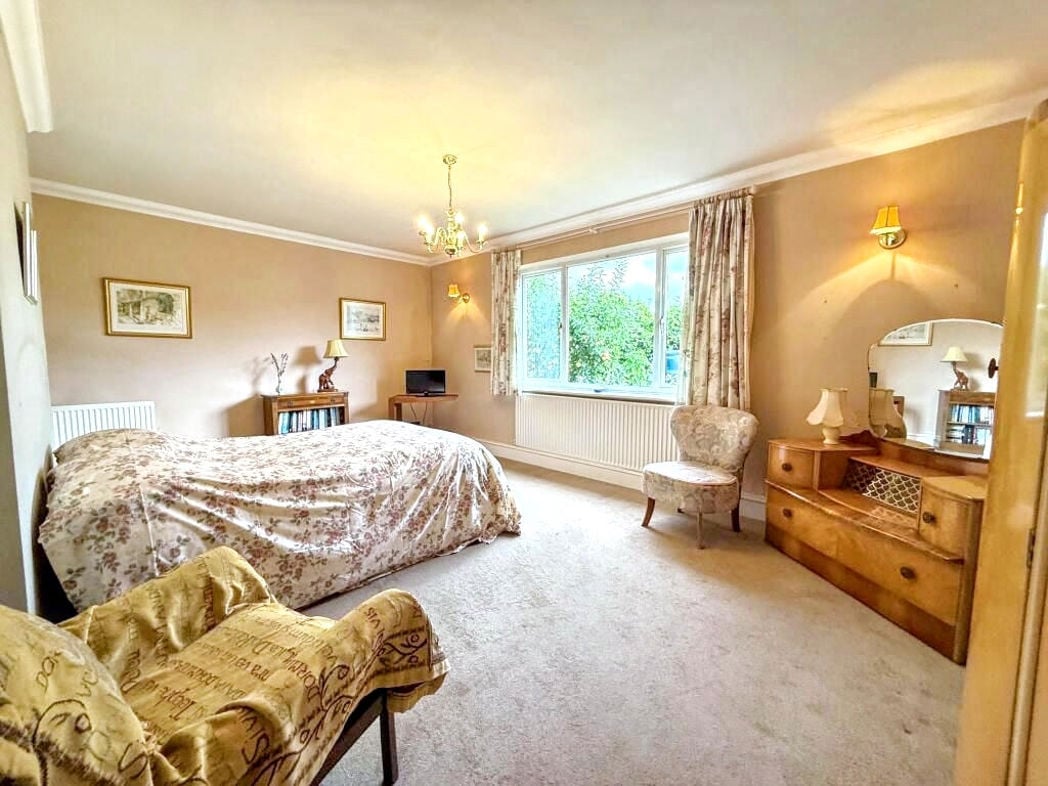 Property image 5 of 15