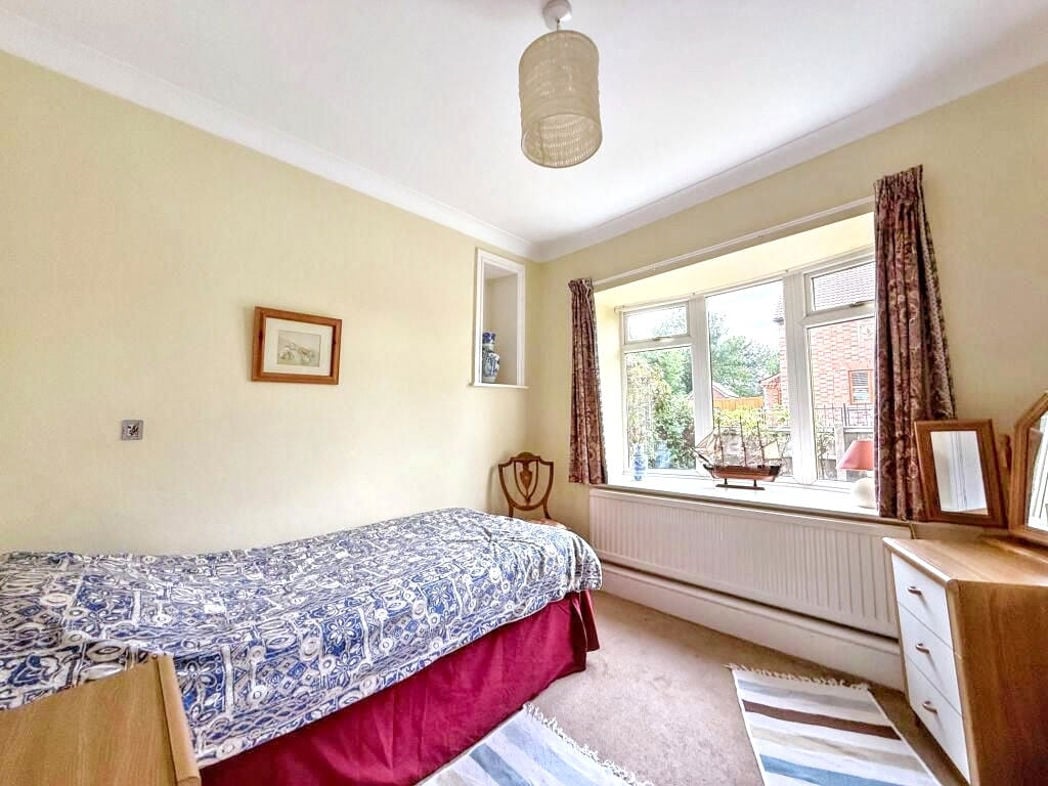 Property image 11 of 15