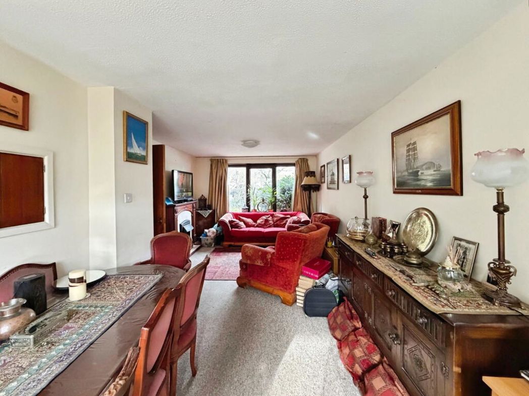 Property image 2 of 11