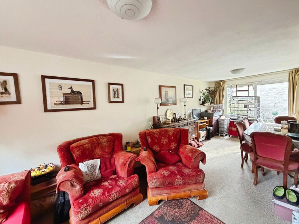 Property image 3 of 11