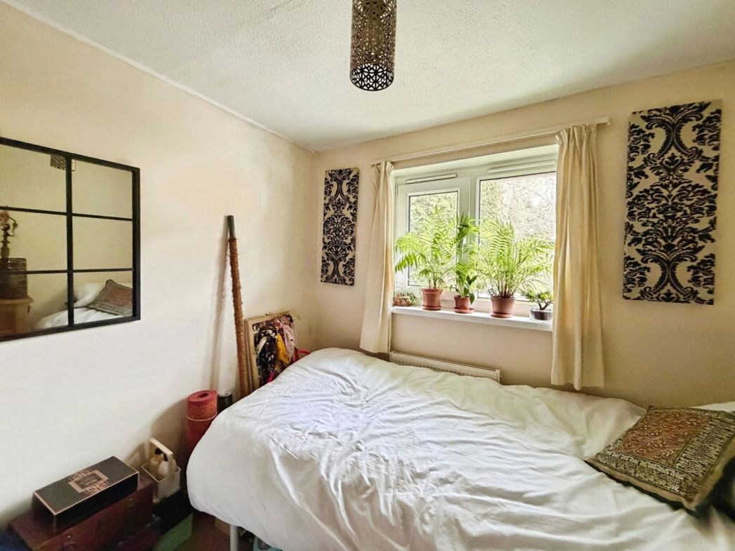Property image 8 of 11