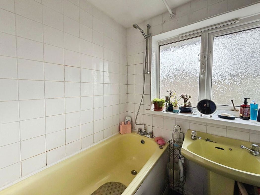 Property image 10 of 11