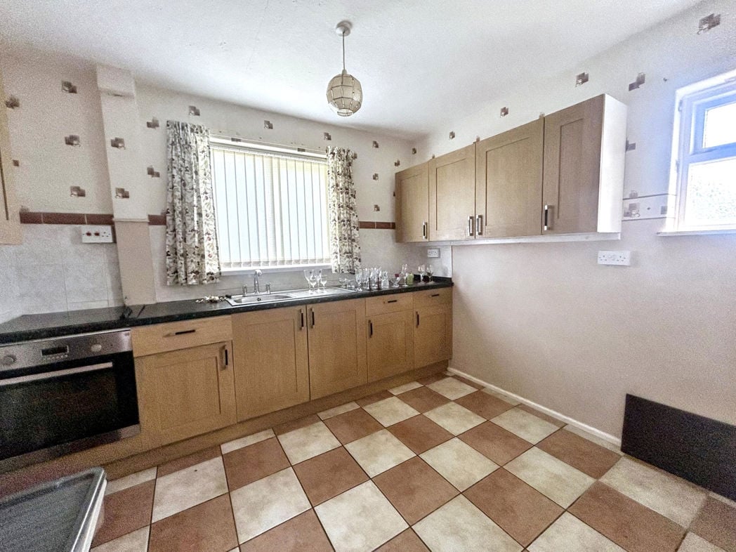 Property image 2 of 19