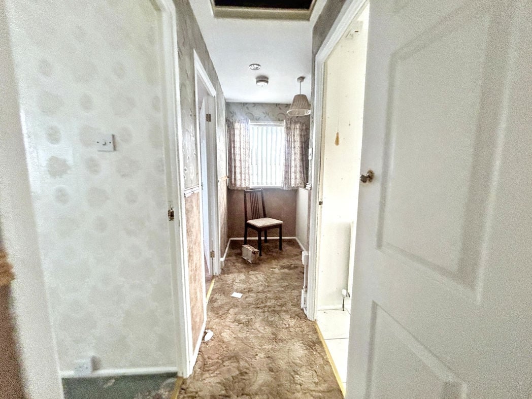 Property image 13 of 19