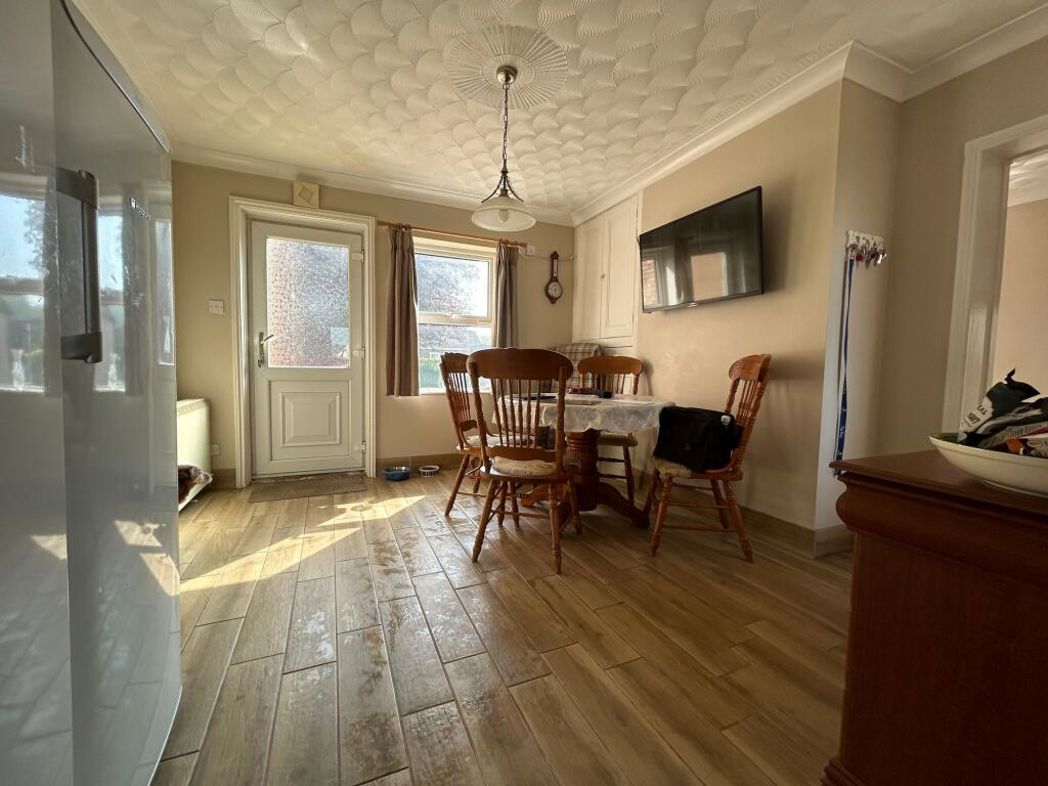 Property image 4 of 17