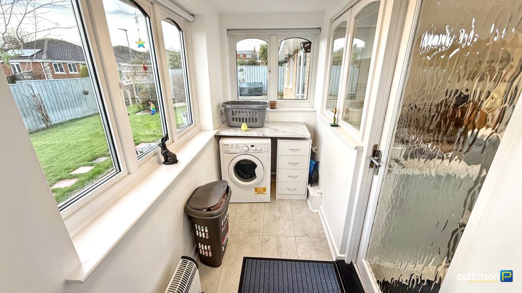 Property image 19 of 37