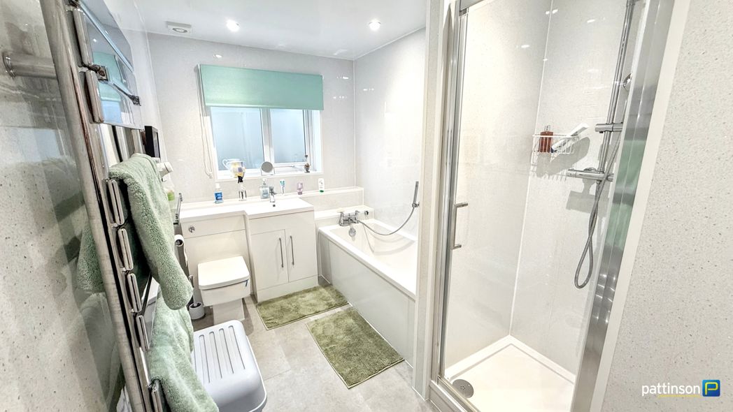 Property image 29 of 37