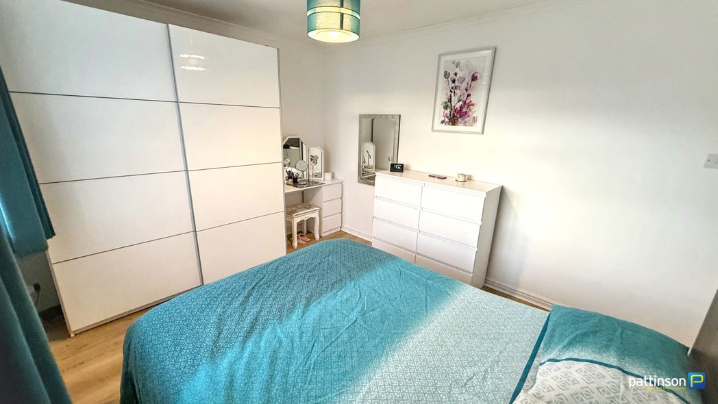 Property image 25 of 37