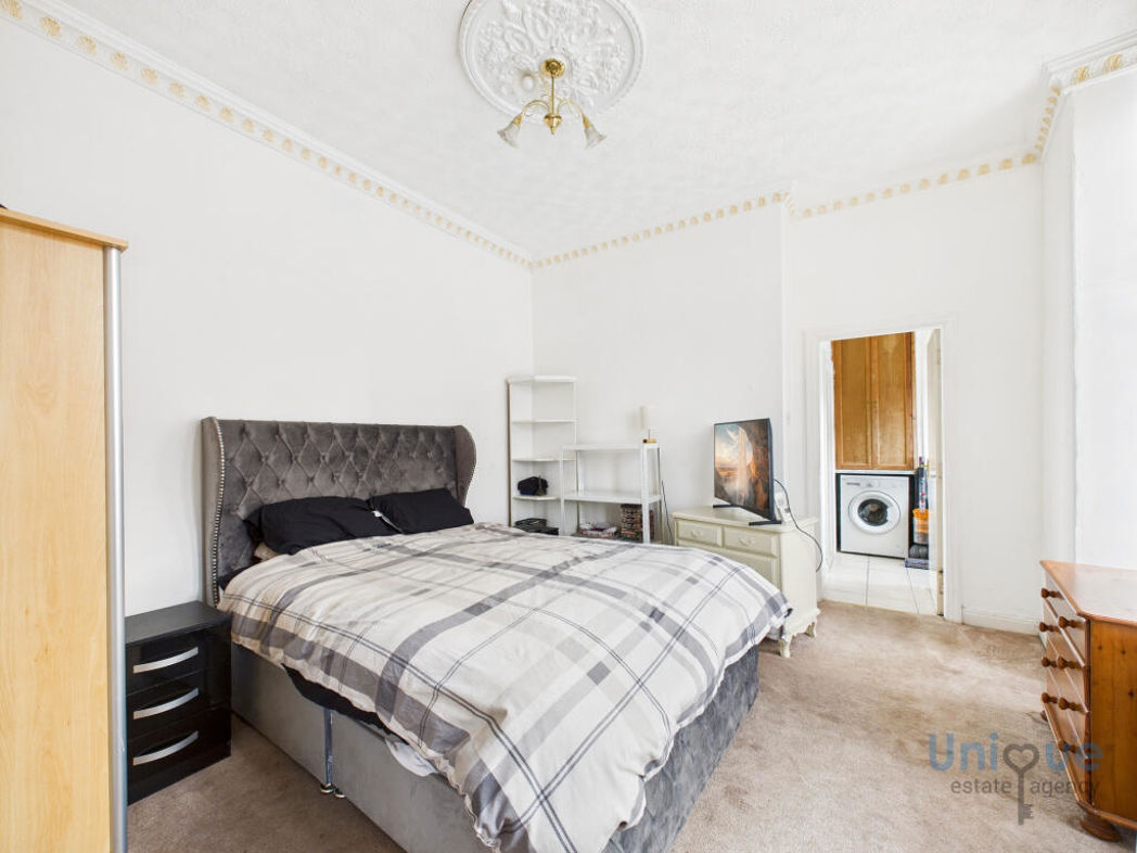 Property image 6 of 7