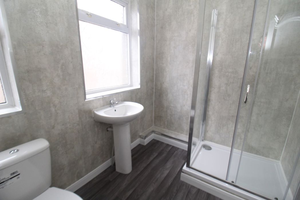 Property image 6 of 9