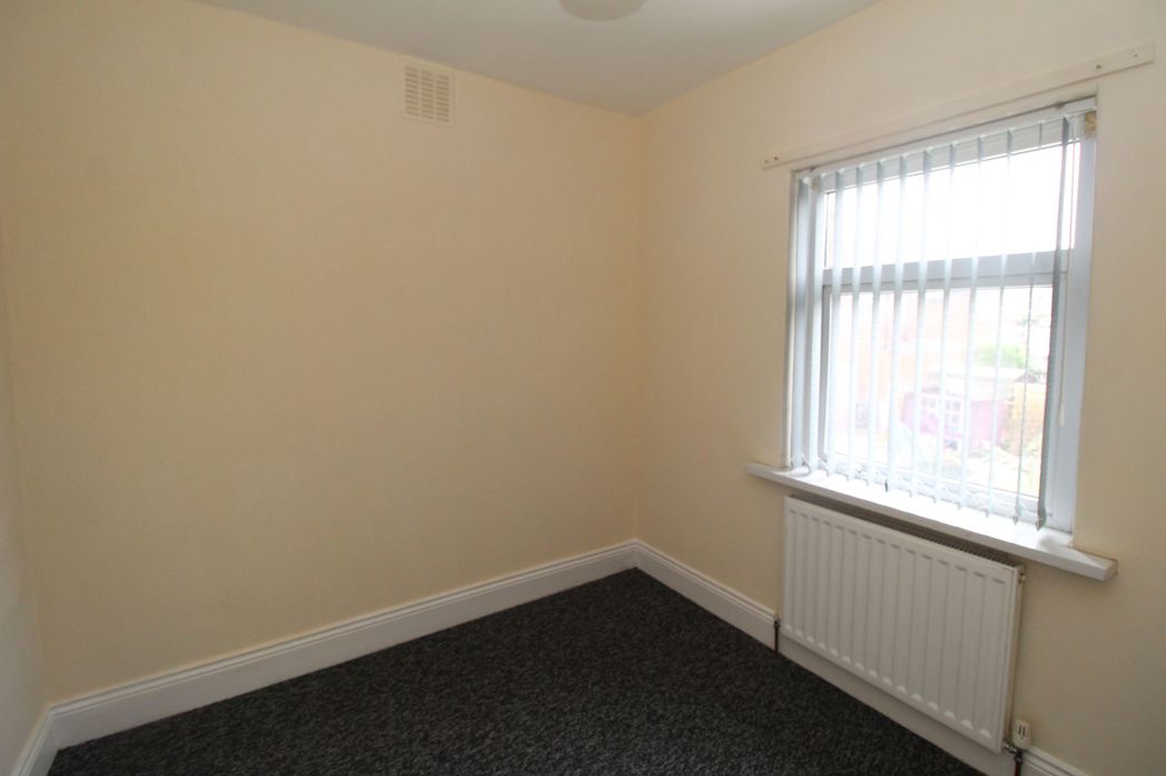 Property image 8 of 9