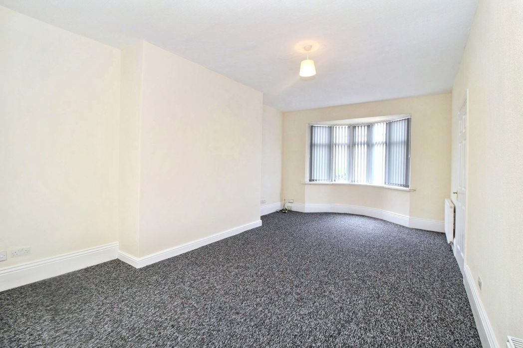 Property image 2 of 9