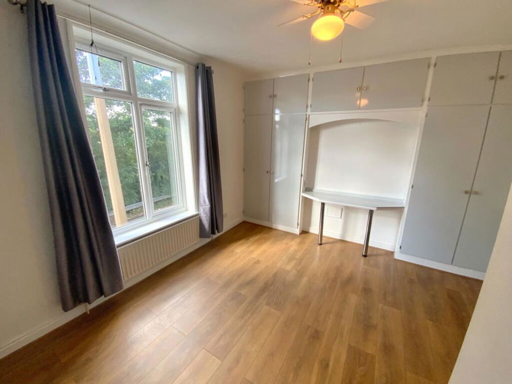 122, Halesowen, West Midlands, B63 2SA