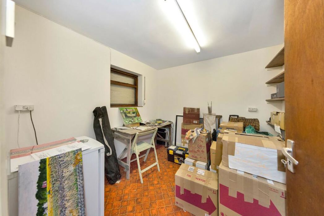 Property image 16 of 32