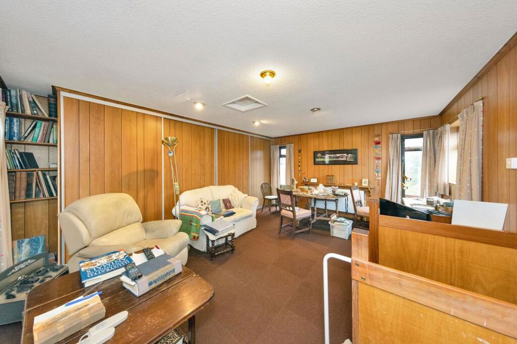Property image 24 of 32