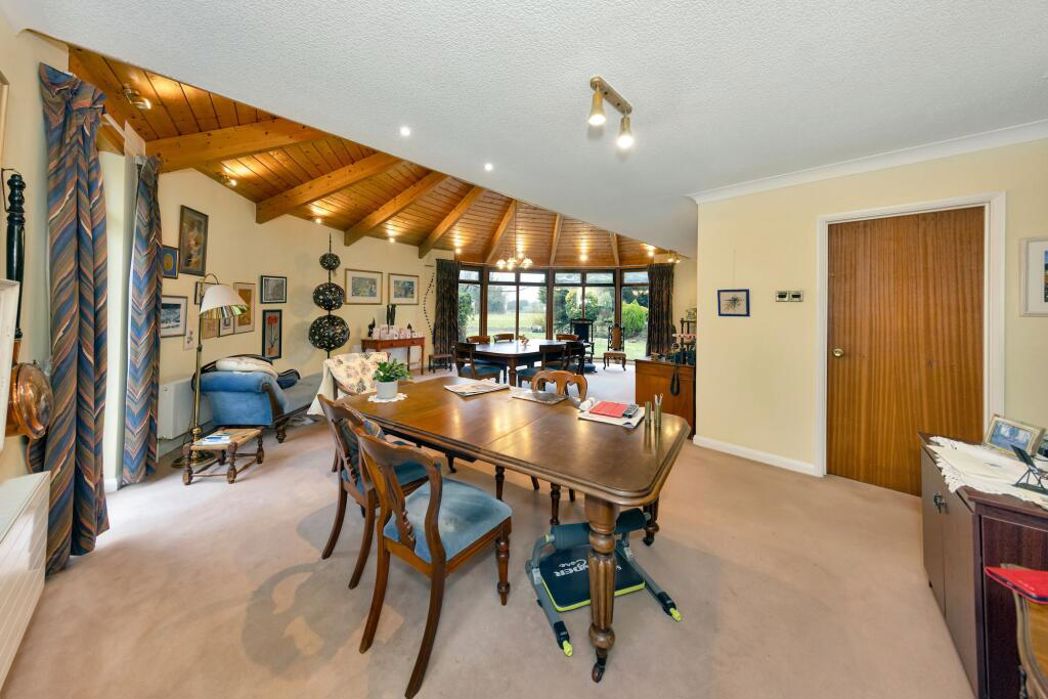 Property image 25 of 32