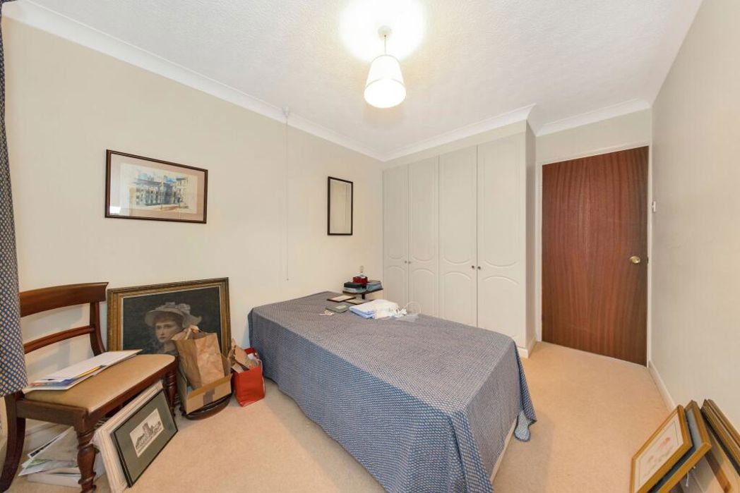 Property image 27 of 32