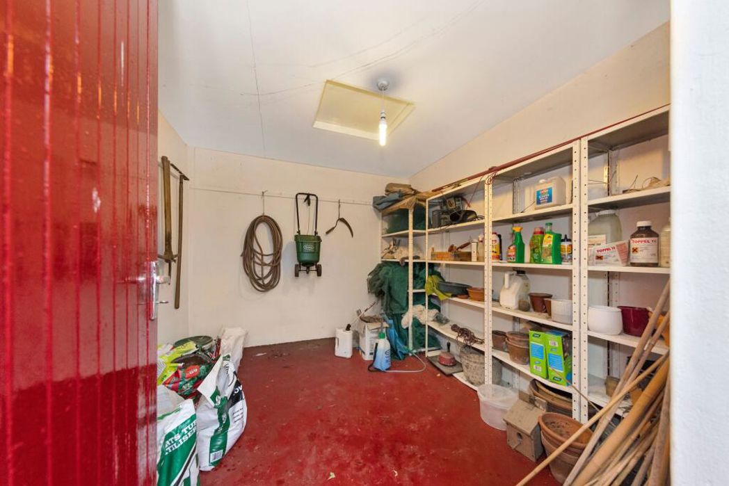 Property image 28 of 32