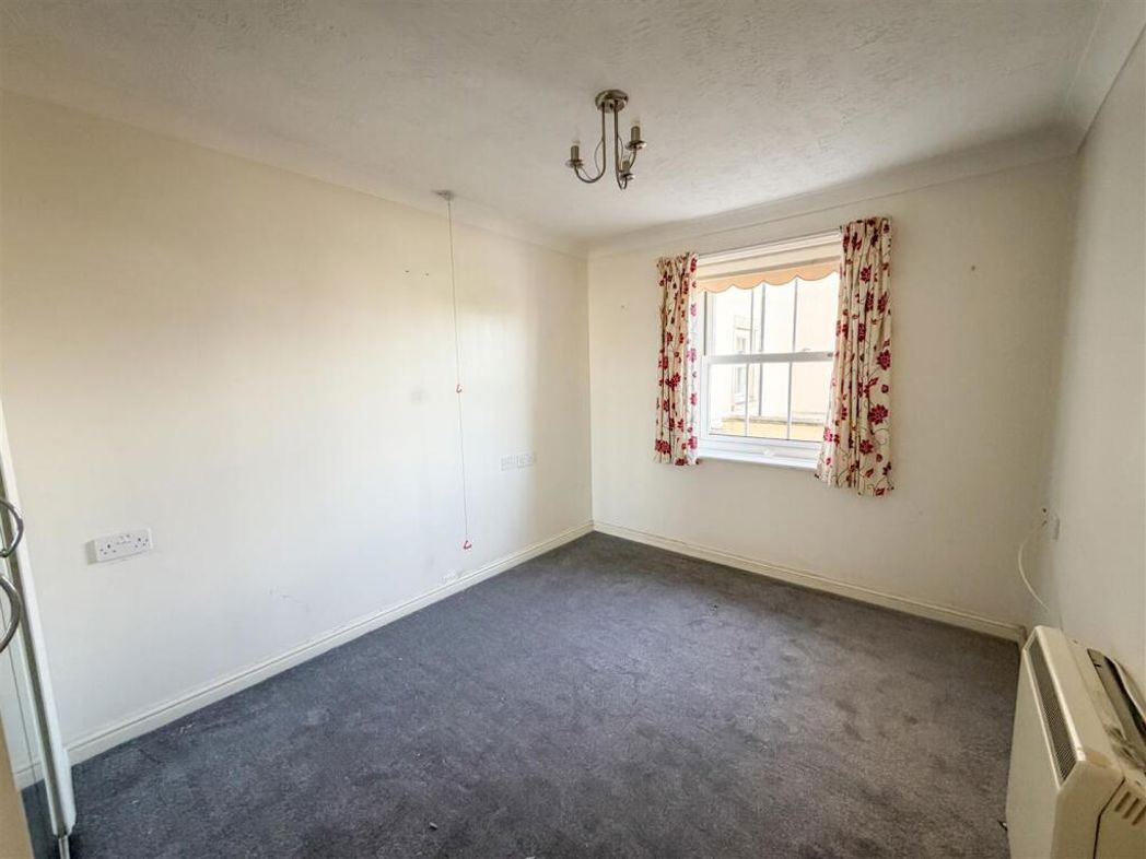 Property image 6 of 16