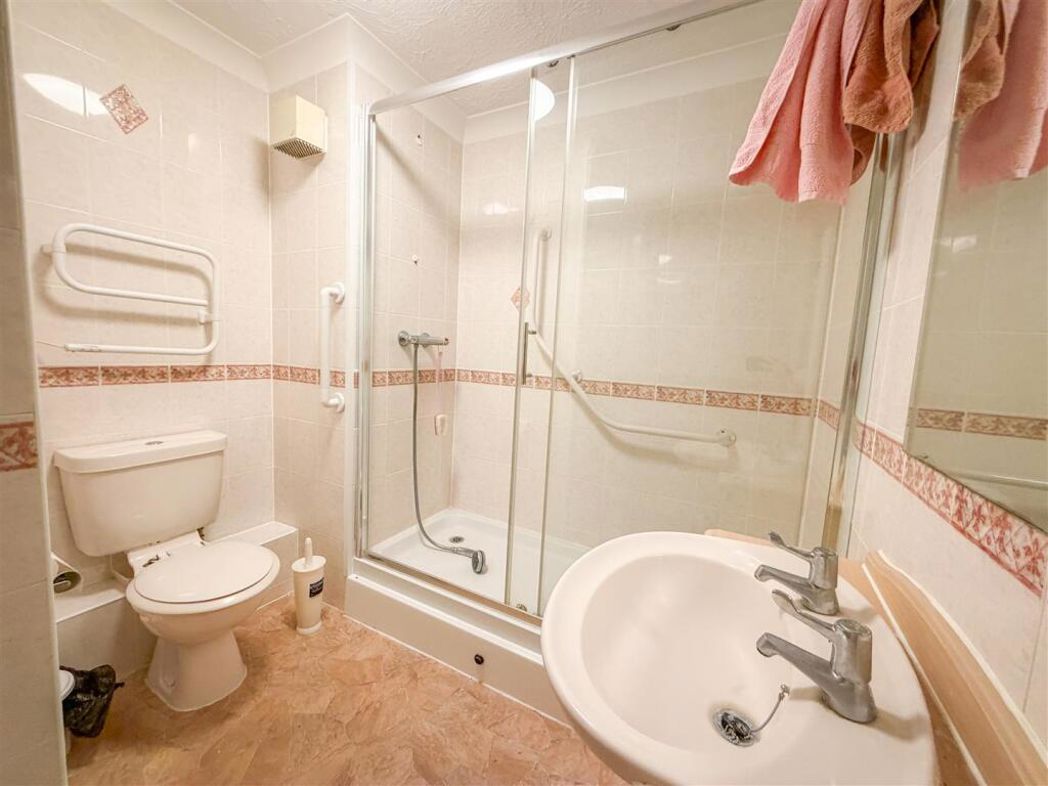 Property image 15 of 16