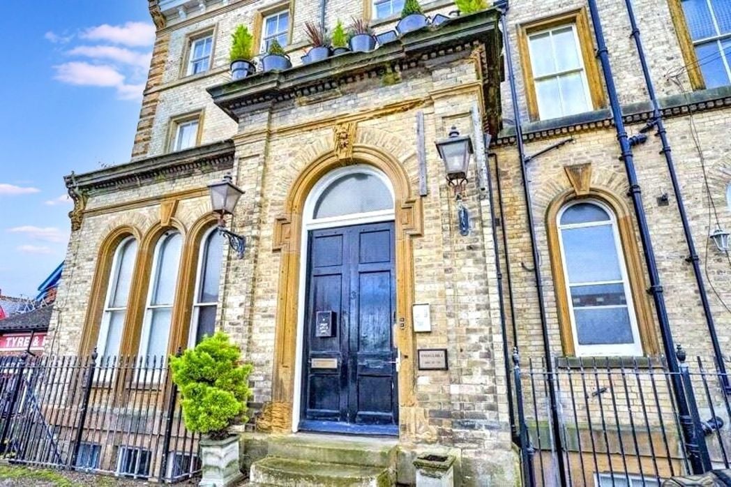 Property image 1 of 13