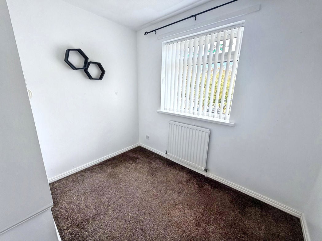 Property image 13 of 17