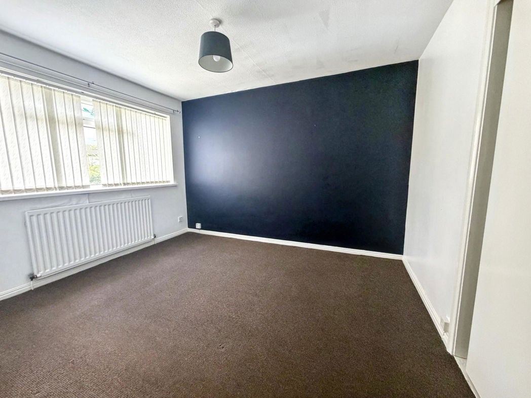 Property image 11 of 17