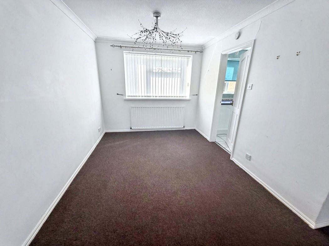 Property image 5 of 17
