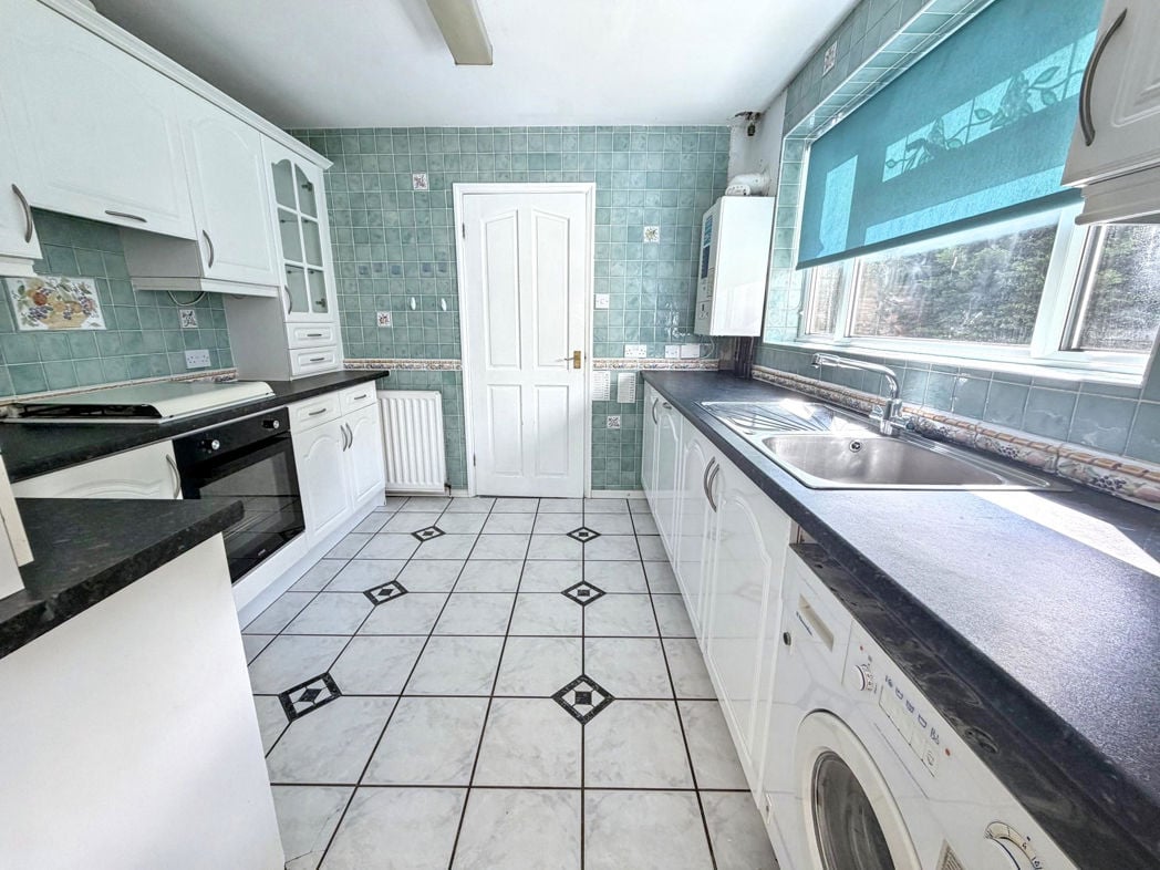 Property image 6 of 17