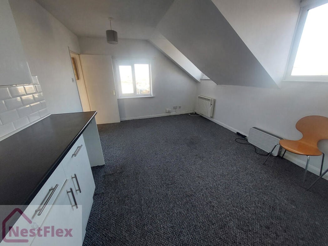 Property image 2 of 8