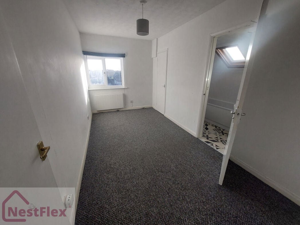 Property image 3 of 8
