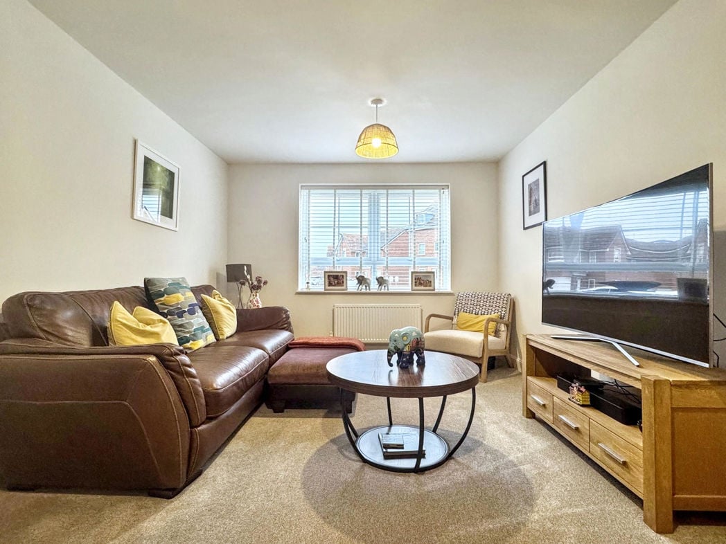 Property image 3 of 25