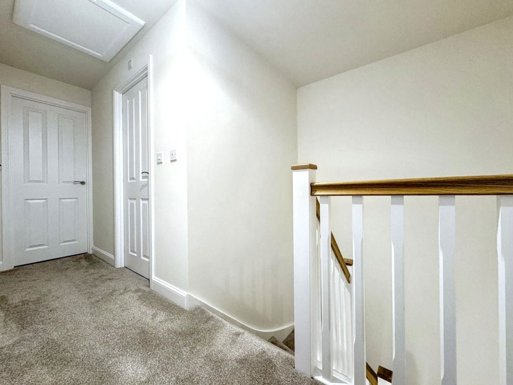 Property image 11 of 25