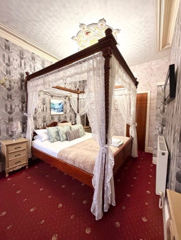 Trafalgar Hotel, 106, Blackpool, Lancashire, FY1 4PR