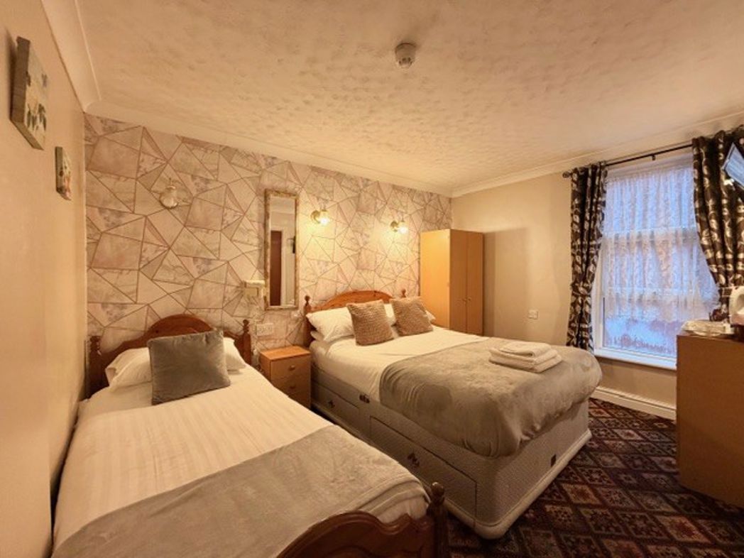 Trafalgar Hotel, 106, Blackpool, Lancashire, FY1 4PR