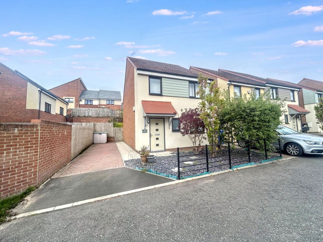 Property image 1 of 18