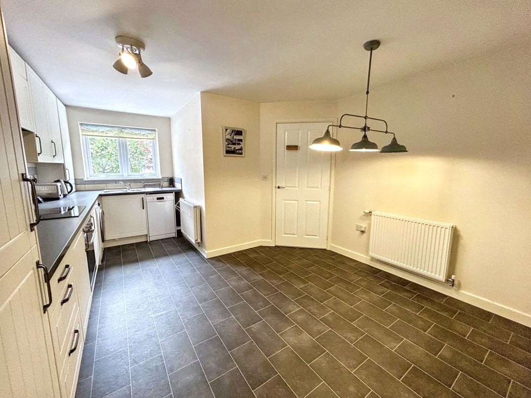 Property image 6 of 18
