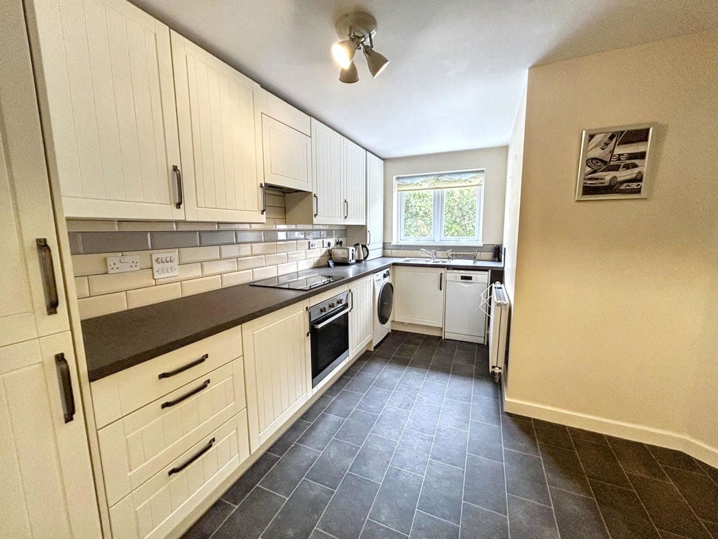 Property image 5 of 18