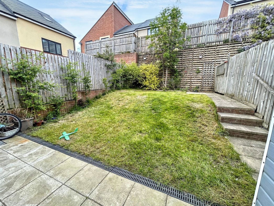 Property image 16 of 18