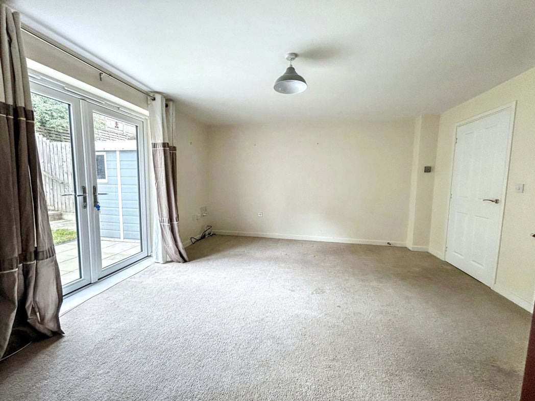 Property image 2 of 18