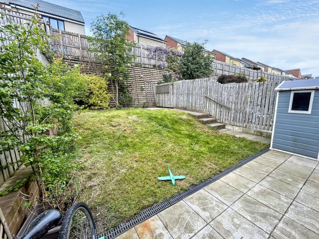 Property image 18 of 18