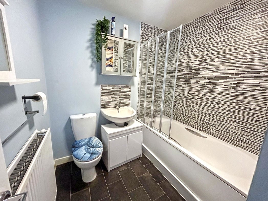 Property image 13 of 18