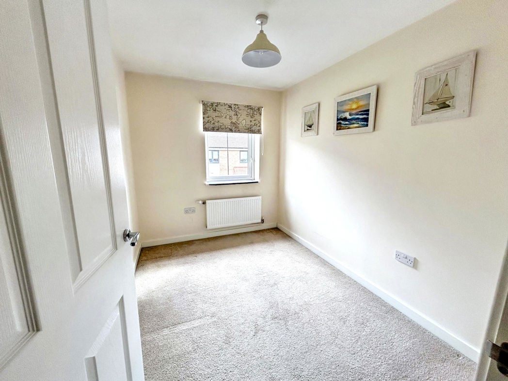 Property image 12 of 18